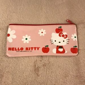 FREE w/ PURCHASE 🦄 CLOSET CLOSING 🦄